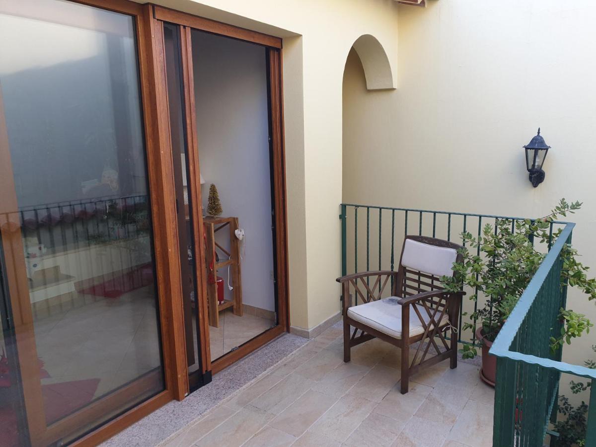 La Casa Di Sara Villa Pula Exterior photo